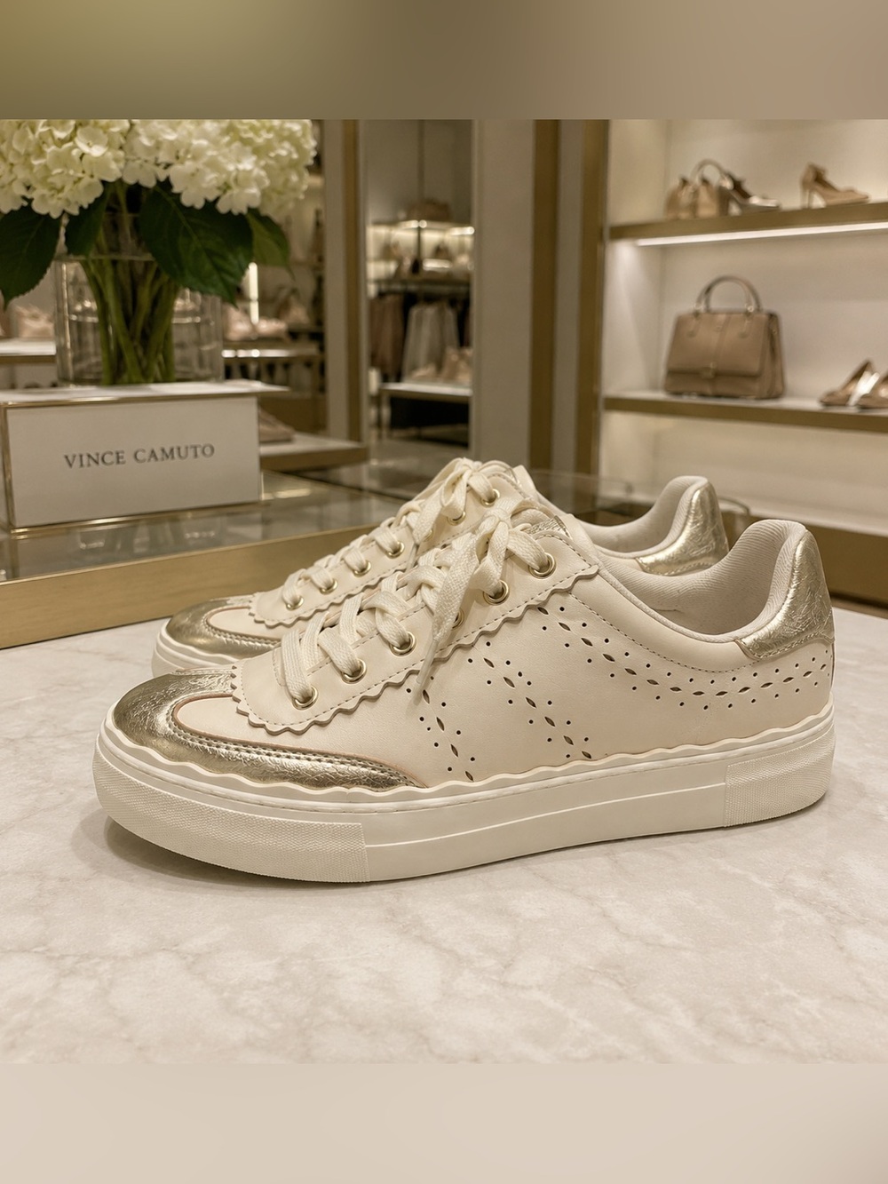 Vince Camuto Jenlie Platform Sneakers Leather White Metallic Silver Women’s 8.5 - Picture 2 of 14